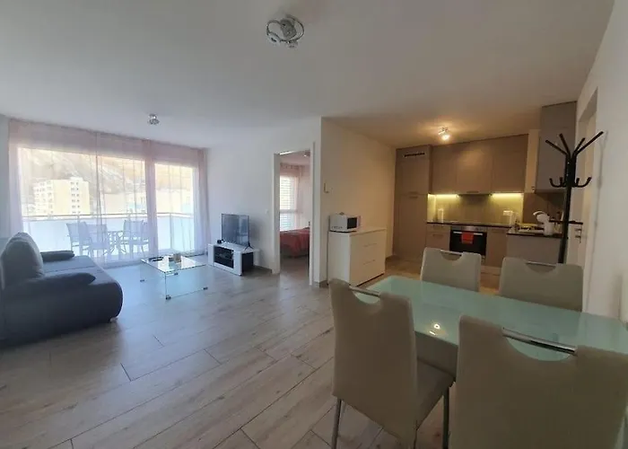 Jacqueline * Σιόν